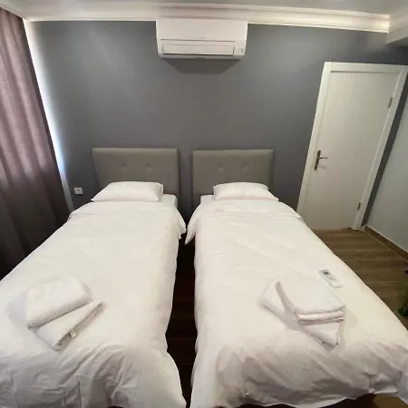 Pomruj Suites Lara With Jacuzzi Apartment *